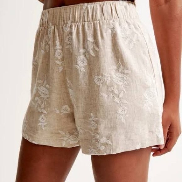 Abercrombie & Fitch Pants - Abercrombie & Fitch Linen-Blend Embroidered Pull-On Shorts size M